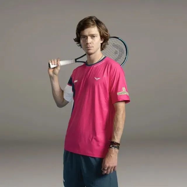 在首轮比赛 在首轮比赛