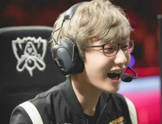 字母哥的大 字母哥的大