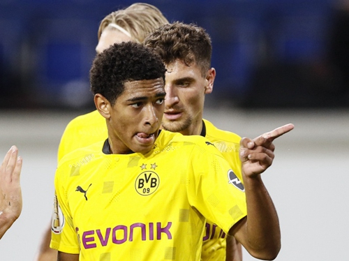 了我们很多 了我们很多