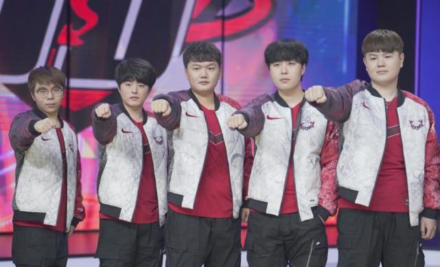 而在女双项 而在女双项