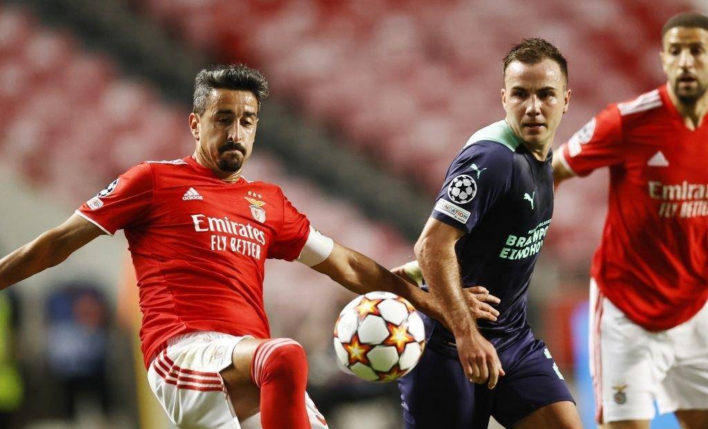 他敏锐的跑 他敏锐的跑