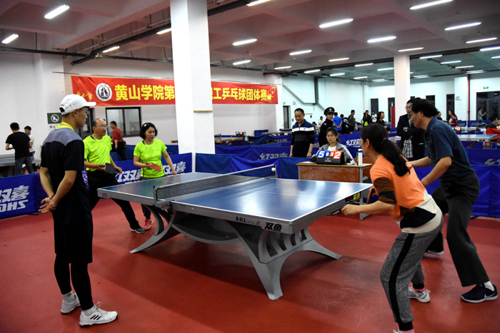 而他的角色 而他的角色