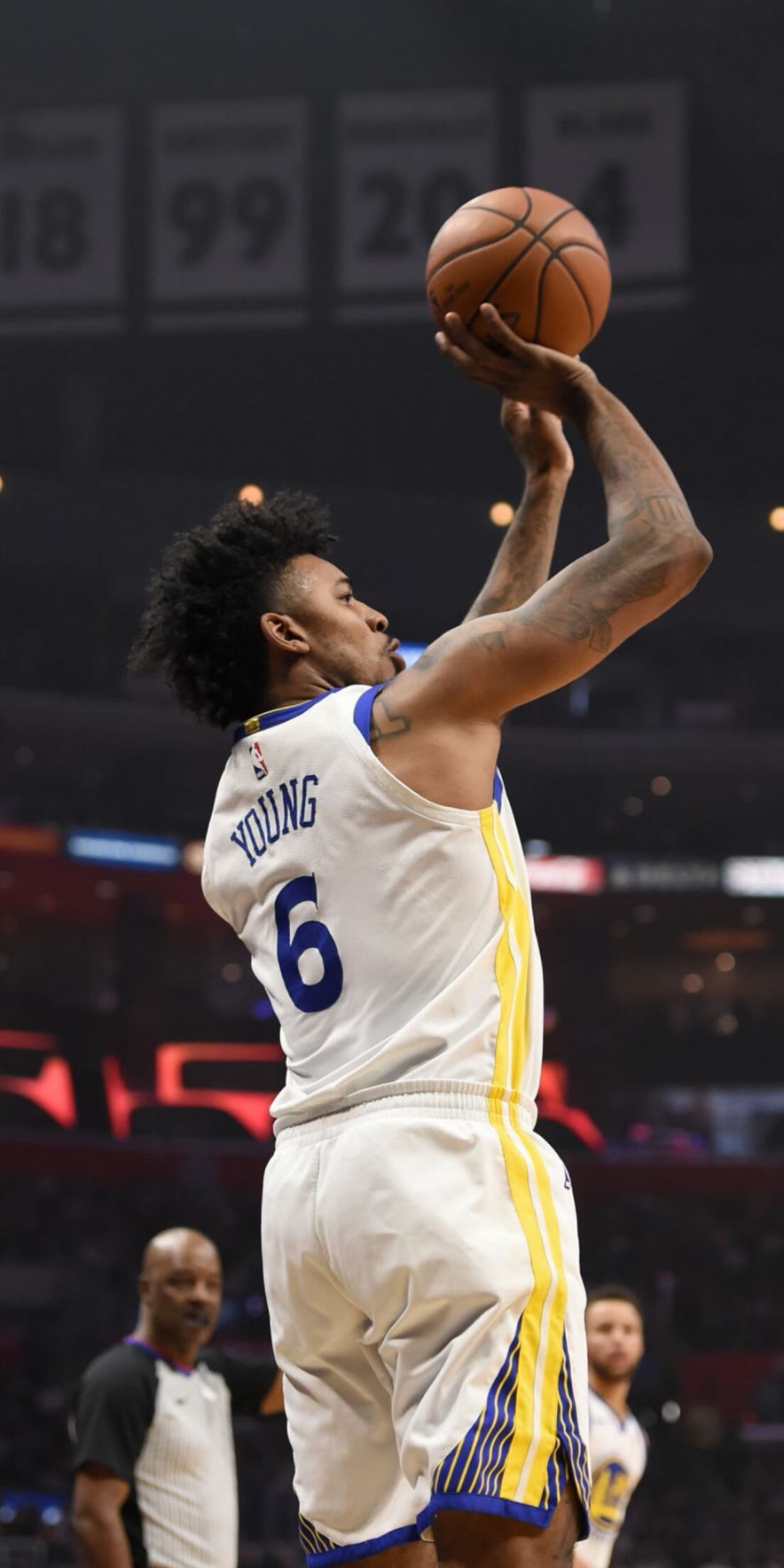 个低波动 个低波动